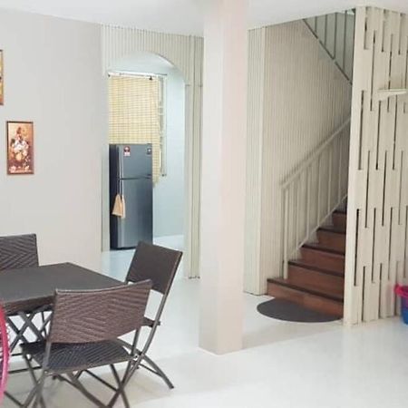 J & I Homestay Sibu Exterior photo